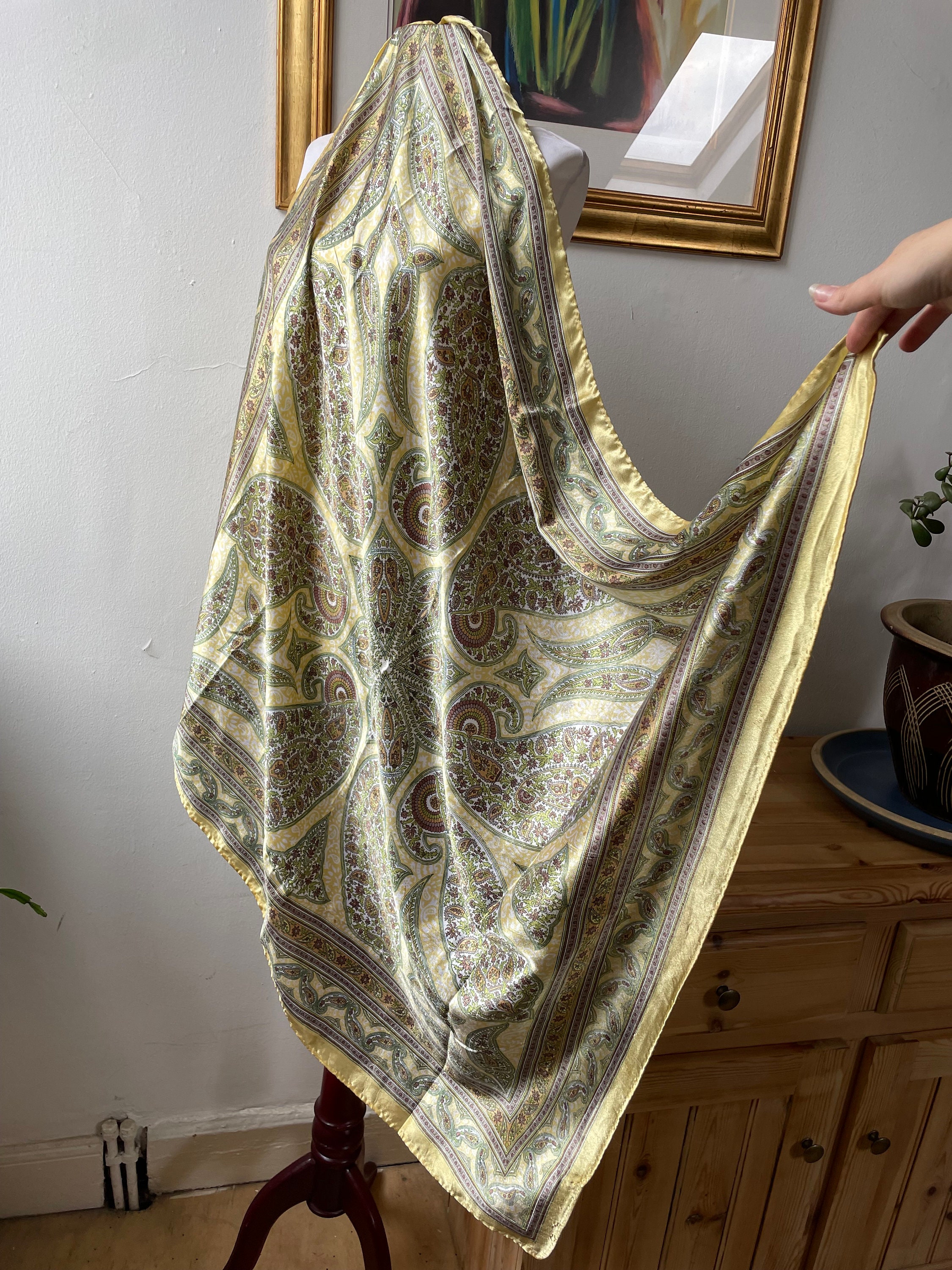 Vintage scarf, paisley scarf, square scarf, satin scarf, head scarf, satin shawl, paisley shawl, vintage shawl,