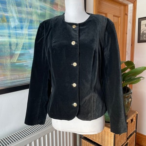 Velvet jacket, black velvet jacket, vintage jacket, 1990s jacket, nineties jacket, crew neck jacket, shoulder pads, velvet shacket, size 14