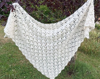 Wedding shawl. Bridal accessory. Handmade crochet shawl