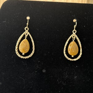 Druzy Jasper Tear Drop Gold Hammered Earrings