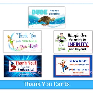 Pode incluir: Conjunto de dez cartões de agradecimento imprimíveis com vários personagens da Disney. Os cartões são azuis, vermelhos e verdes com texto branco. O texto inclui frases como "Você é incrível!" e "Obrigado por ir ao infinito e além!"