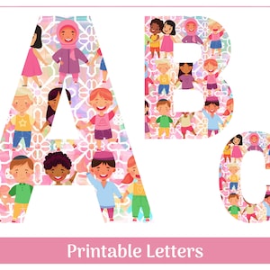 イッツ・ア・スモール・ワールドのアルファベット文字 | 多文化の子供をテーマにした文字 A～Z、数字 0～9 | バナー、掲示板セット