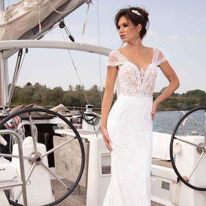 Sheath lace wedding dress, Elegant bridal gown, Luxury wedding dress, Chic and modern wedding gown with an exquisite beaded lace