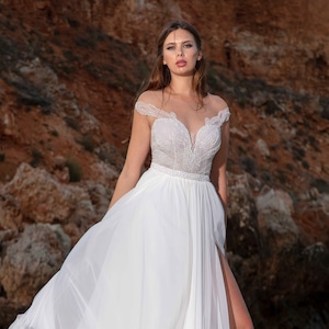 Off shoulder chiffon en kant split Boho trouwjurk, boho bruidsjurk, boho trouwjurk