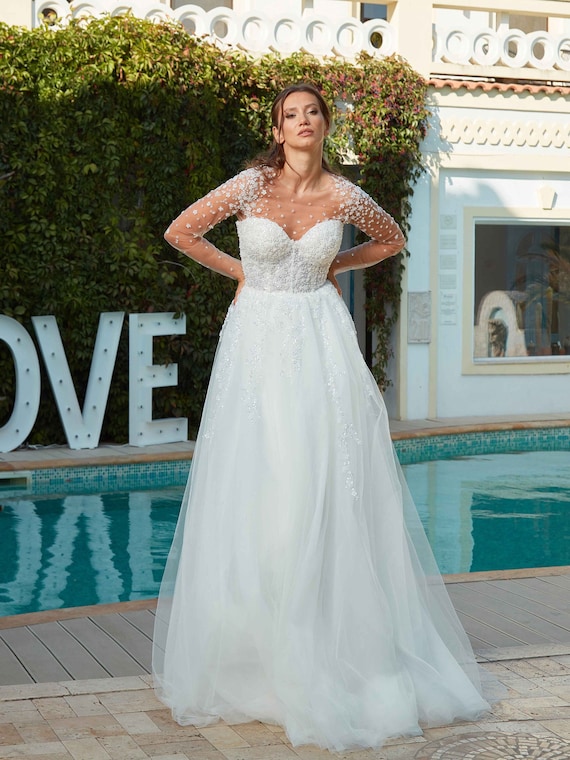 chinese dress ladies Mermaid Long Sleeves A-Line Tulle Wedding Dress with Appliques and Charming  V-neck main image 1
