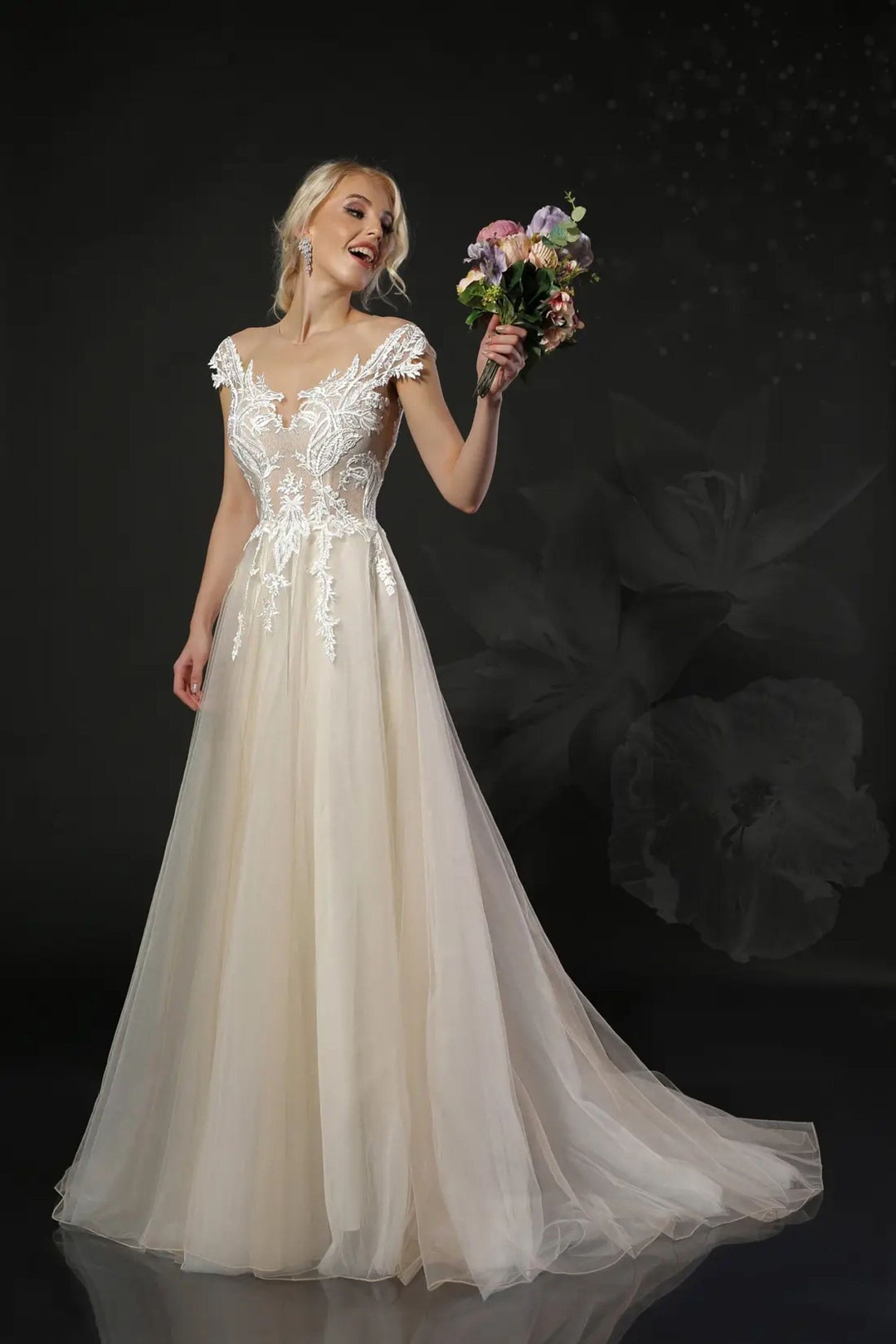 Romantic Wedding Dress,vintage-inspired Bridal Gown,fairy Tale