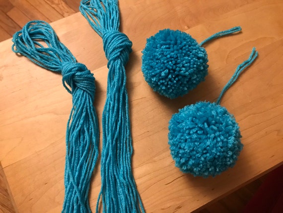 Pom Pom Mota And Yarn Enjaretado Complete Set For Panamanian Pollera Handmade Panama