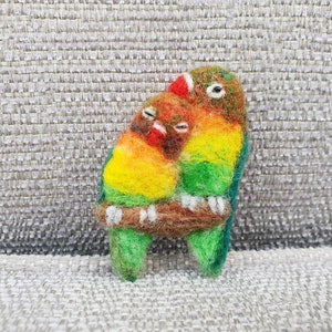 Lovebird brooch, needle felted Bird brooch, Bird lover gifts