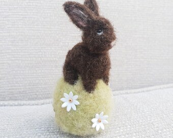 Needle felted Easter egg, brown Rabbit, Easter bunny