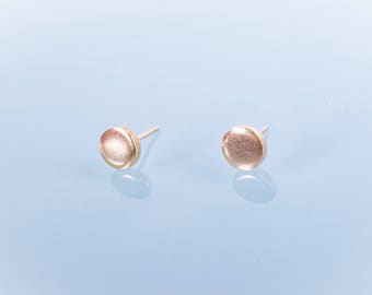 Elegant Round Studs