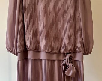 Vintage Mauve Pleated Midi Dress | Long Sleeve Tie Waist Secretary Style