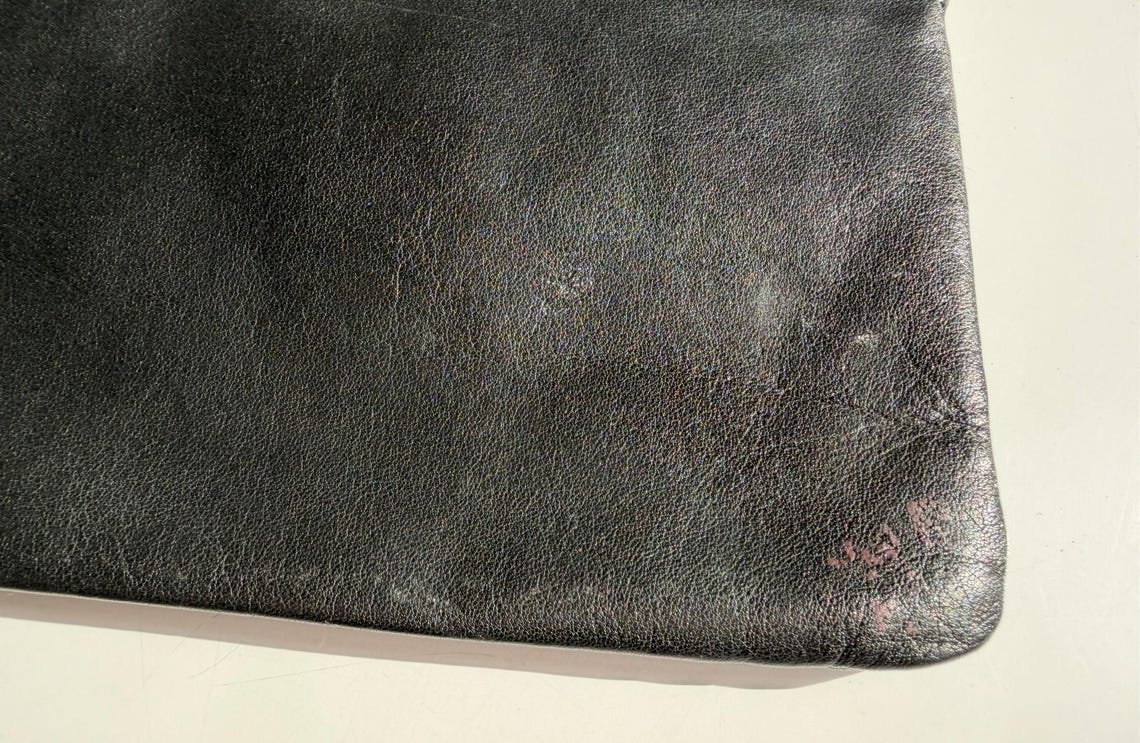 Vintage Black Leather Crossbody Clutch | Minimalist Evening Purse | Kate Spade Style, foto 4 di 5