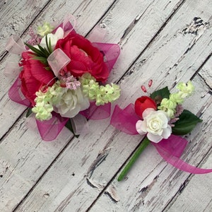 Hot pink Prom corsage and boutonniere set Rustic corsage for wedding Wrist corsage Bridesmaid bracelet Boho corsage Mother corsage