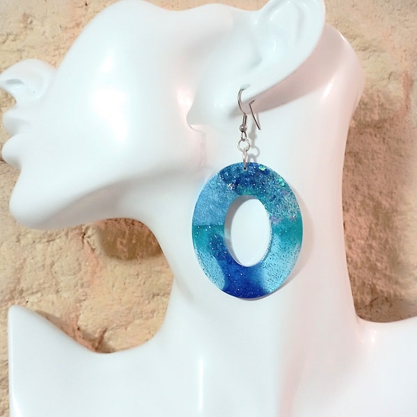 Boucles d'oreilles ovales bleues pailletées