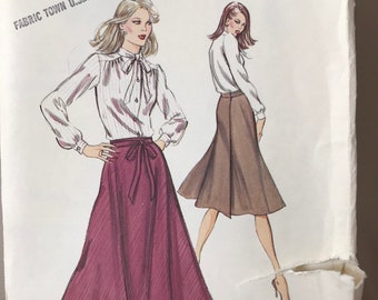 Misses Fitted Wrap Top and Wrap Skirt Sewing Pattern Size XS S M L Bust 31-45 Kwik Sew 3111 UNCUT