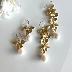 Boucles d'oreilles orchidées : boucles d'oreilles pendantes avec perles d'eau douce