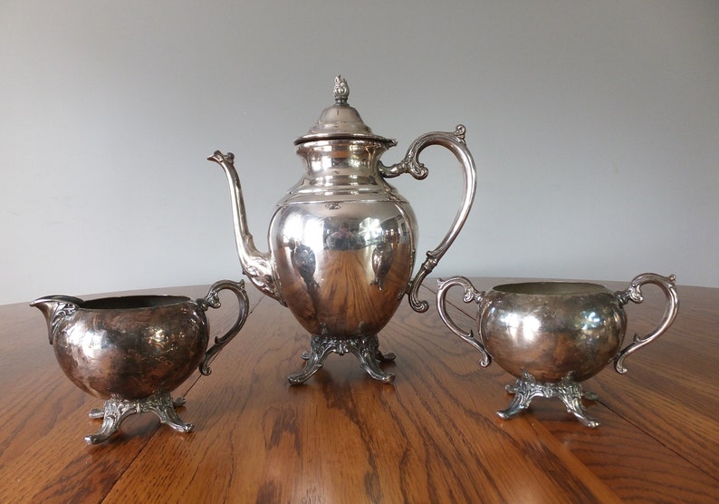 Wm Rogers Silver Plate Teapot With Sugar Bowl And Creamer image 2