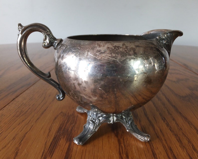 Wm Rogers Silver Plate Teapot With Sugar Bowl And Creamer image 4