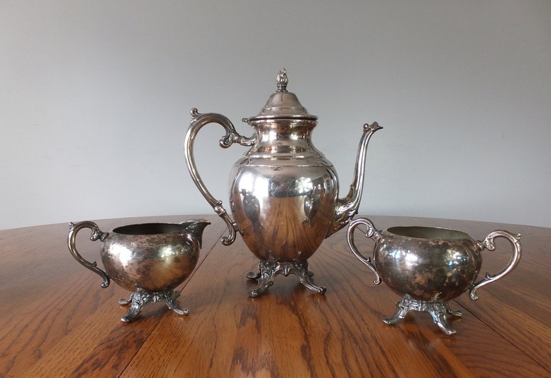 Wm Rogers Silver Plate Teapot With Sugar Bowl And Creamer image 1