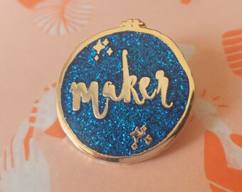 Katy Stevens Studio (Indie Yarn Club) の MAKER 刺繍フープ エナメルピン
