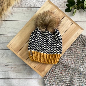 THE STRIPED BEANIE- Kids // Faux Fur Pom Pom // Knit Hat // Warm Knit Accessories // Winter Hat // Knit Chunky Hat  // Ready to Ship