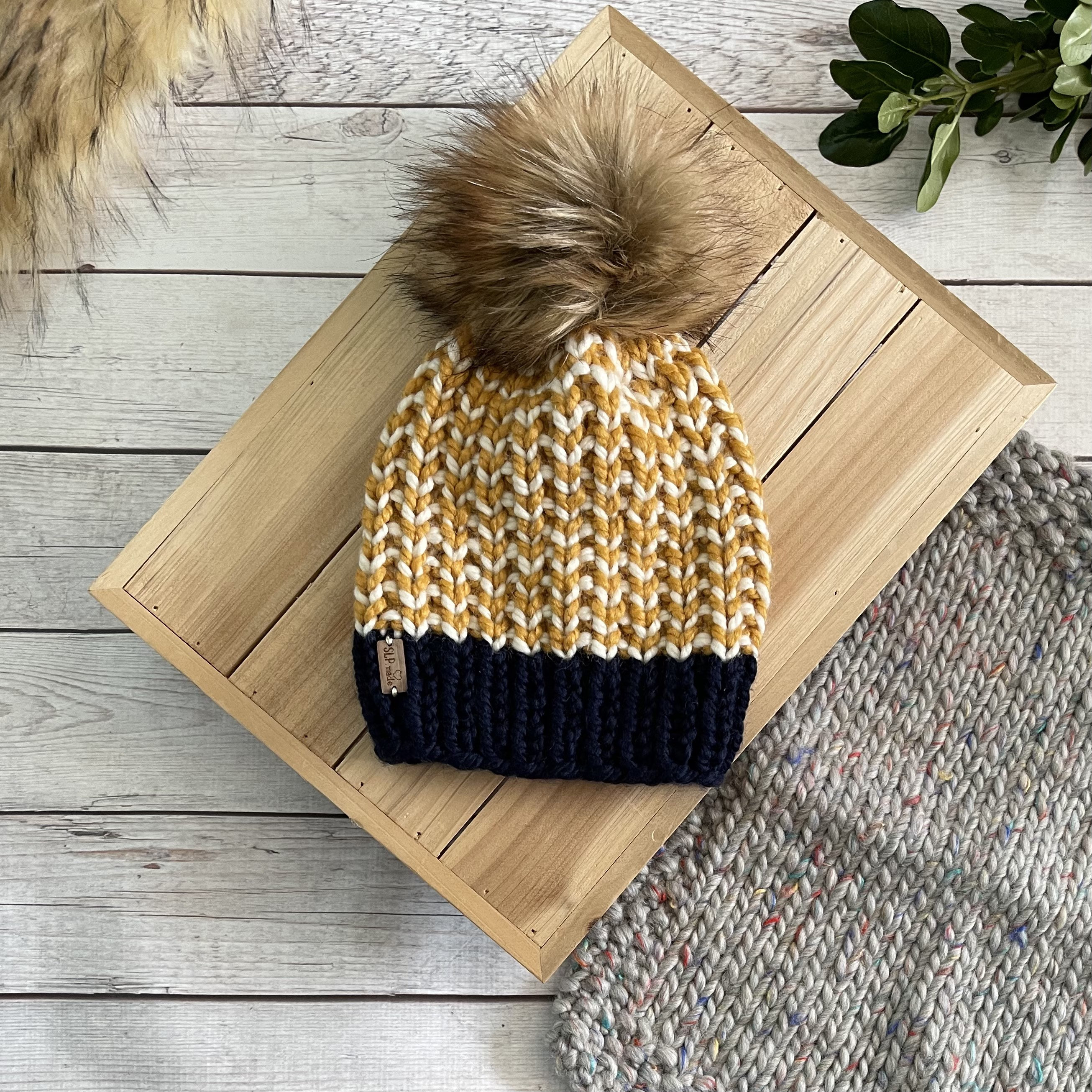 Striped Knit Beanie With Faux Fur Pom Pom, Chunky Winter Hat  display picture 3
