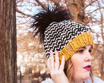 Striped Beanie With Faux Fur Pom Pom - Black and Beige  display picture 1