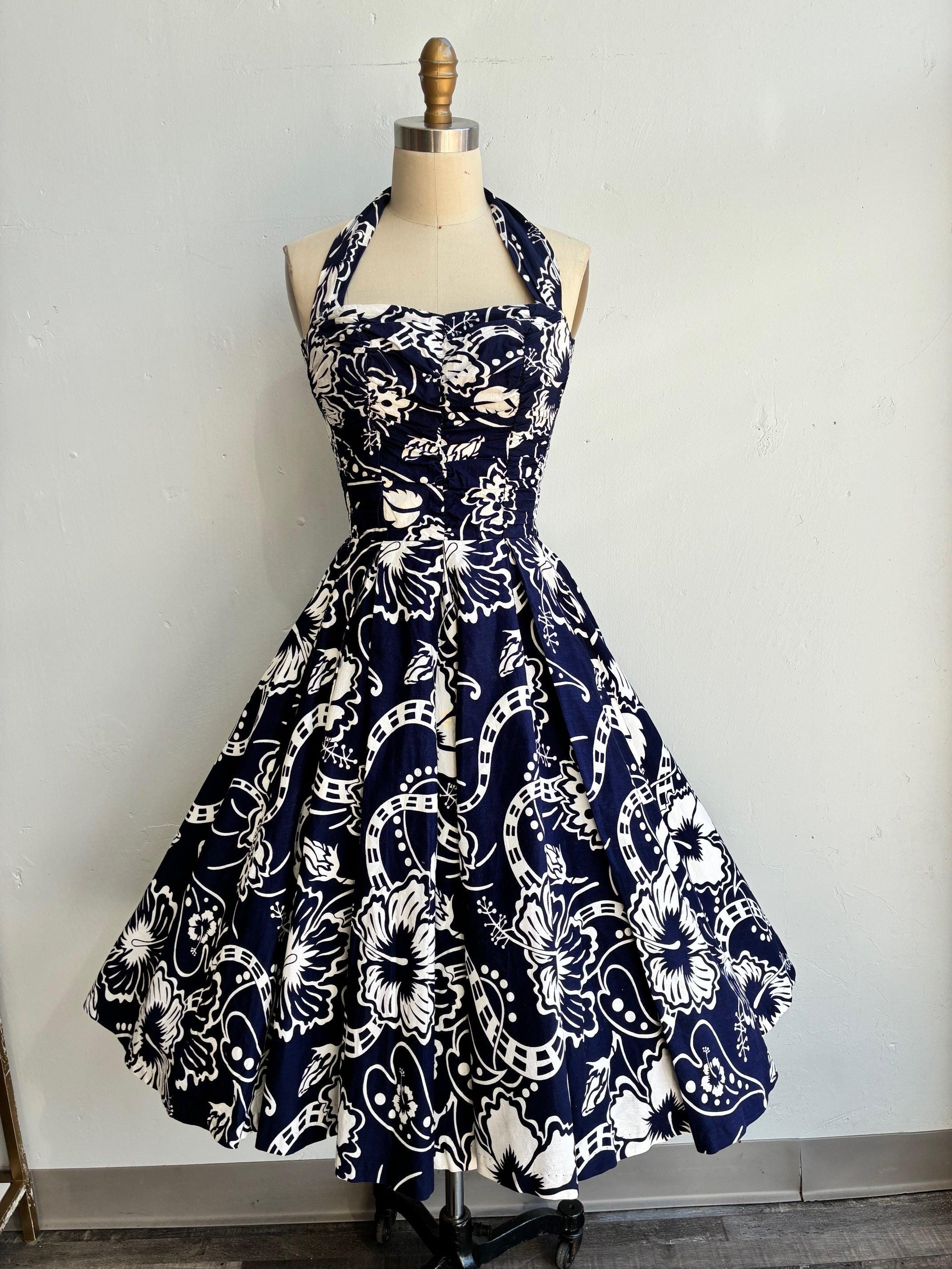 navy blue dress with white flowers Floral Embroidered midi dress Variant:2XLarge YGroup_southern-ireland-italian-performance-linen Mermaid Black Off Shoulder Crisp material