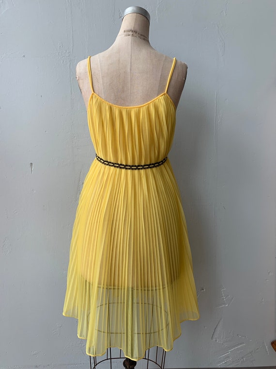 1960s 60s Vintage Bright Yellow Pleated Babydoll … - image 5