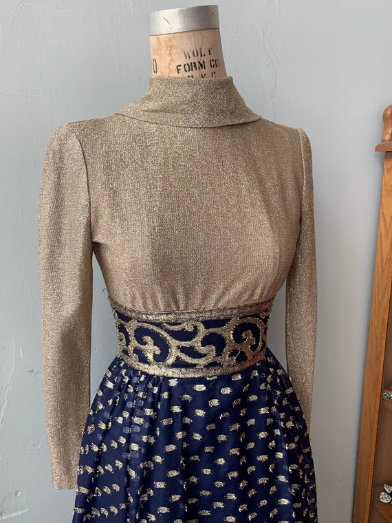 1970s 70s Vintage Navy & Gold Lurex Lamé Hostess … - image 7