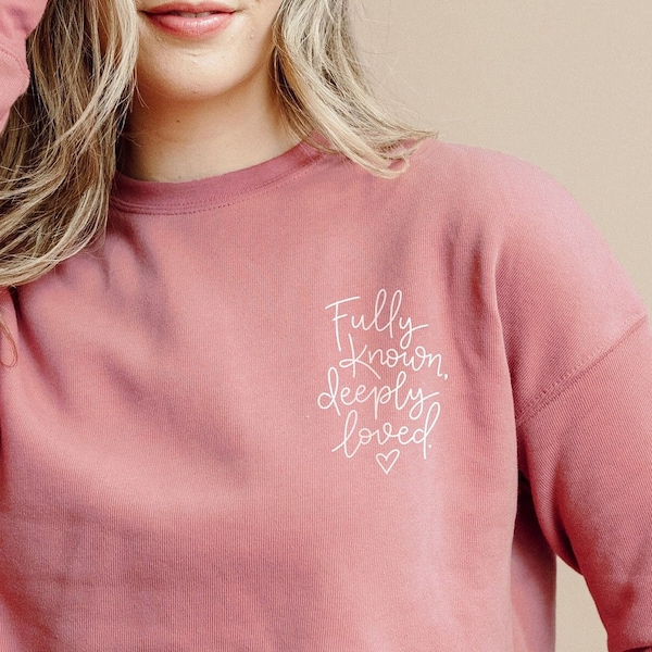 Fully Known, Deeply Loved - Mauve sponge fleece unisex-fit sweatshirt