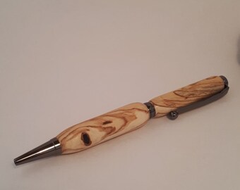 Pluma de torsión de madera de haya espaldeada