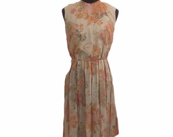 Vintage 1950s floral pleated dress