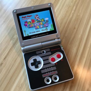 Nintendo Game Boy Advance GBA SP Nes Classic Edition Sistema AGS 101 Brighter Mint ¡Nuevo!