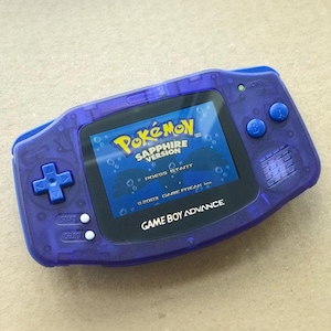 Nintendo Game Boy Advance GBA Sistema morado transparente V5 IPS retroiluminado más brillante Mod (¡elige el color del botón!)