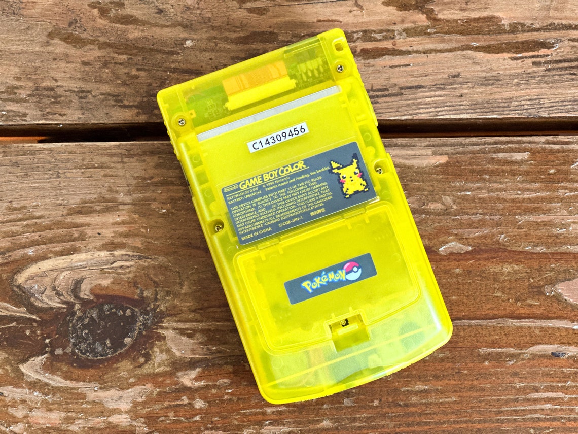 Nintendo Game Boy Color GBC AMOLED Q5 Backlit OLED Lcd Pokemon Pikachu Premium Uv Printed System with Display Box, foto 2 di 5