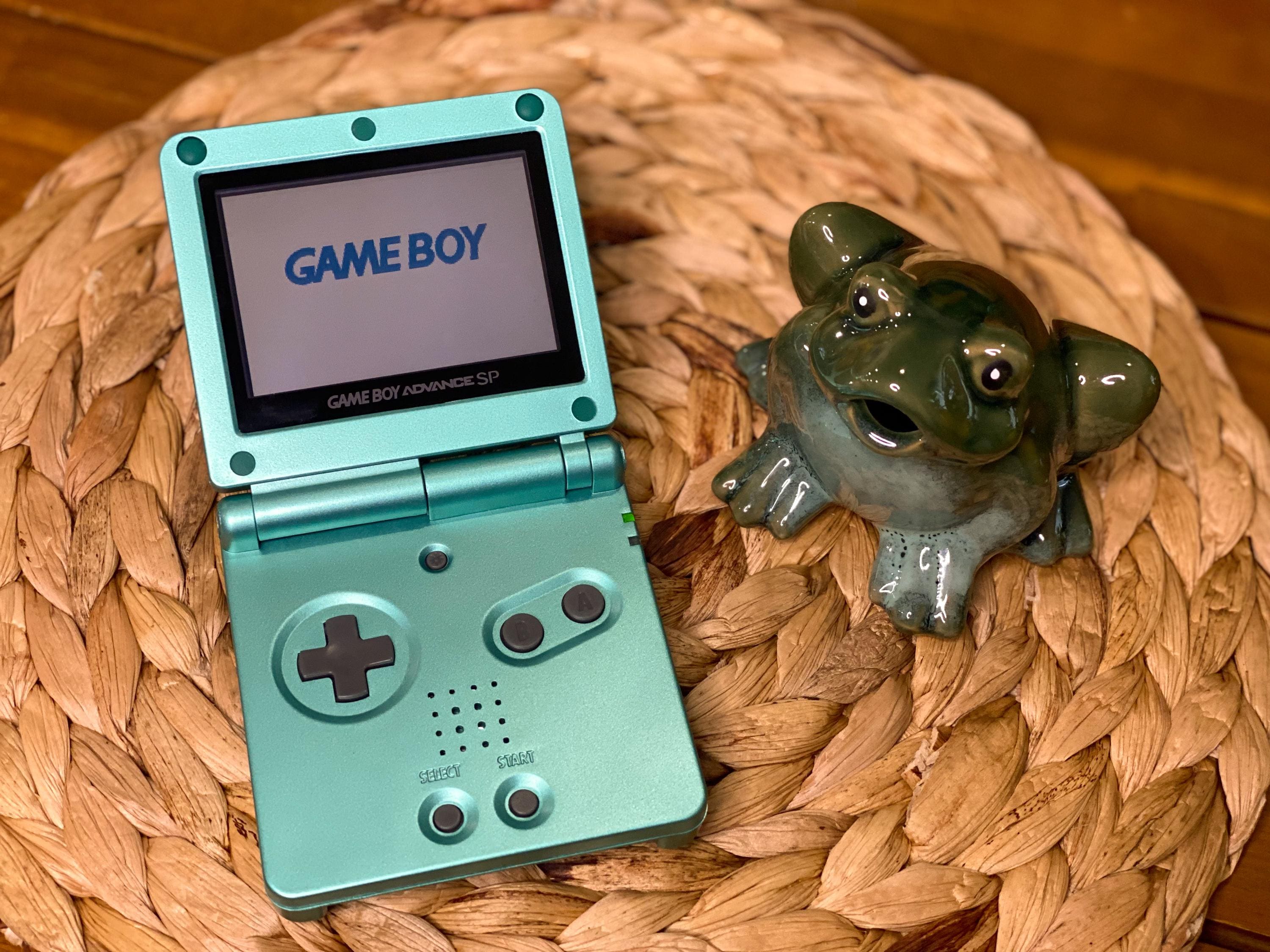 Nintendo Switch Nintendo GAMEBOY ADVANCE AGS-S-ZBA Nintendo Game Boy Advance SP - Platinum (AGS-S-ZVA) (AGS-S