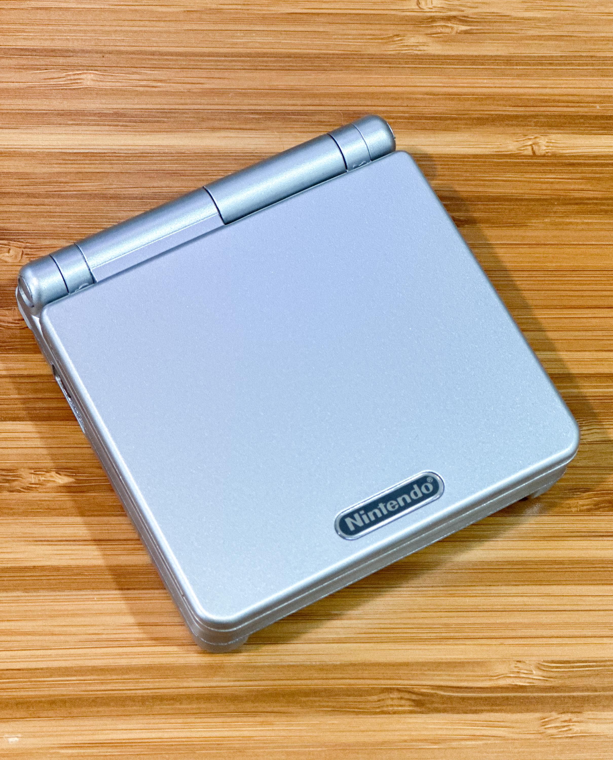 Nintendo Game Boy Advance SP シルバー Game Boy Advance SP Silver : Amazon.pl: Gry wideo