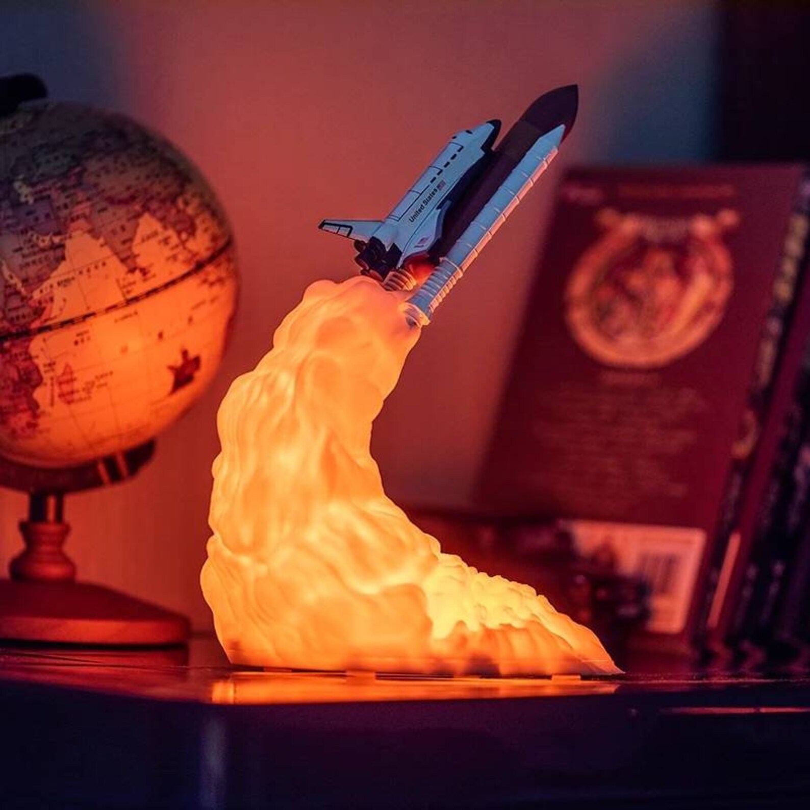 Ночник в виде космического челнока