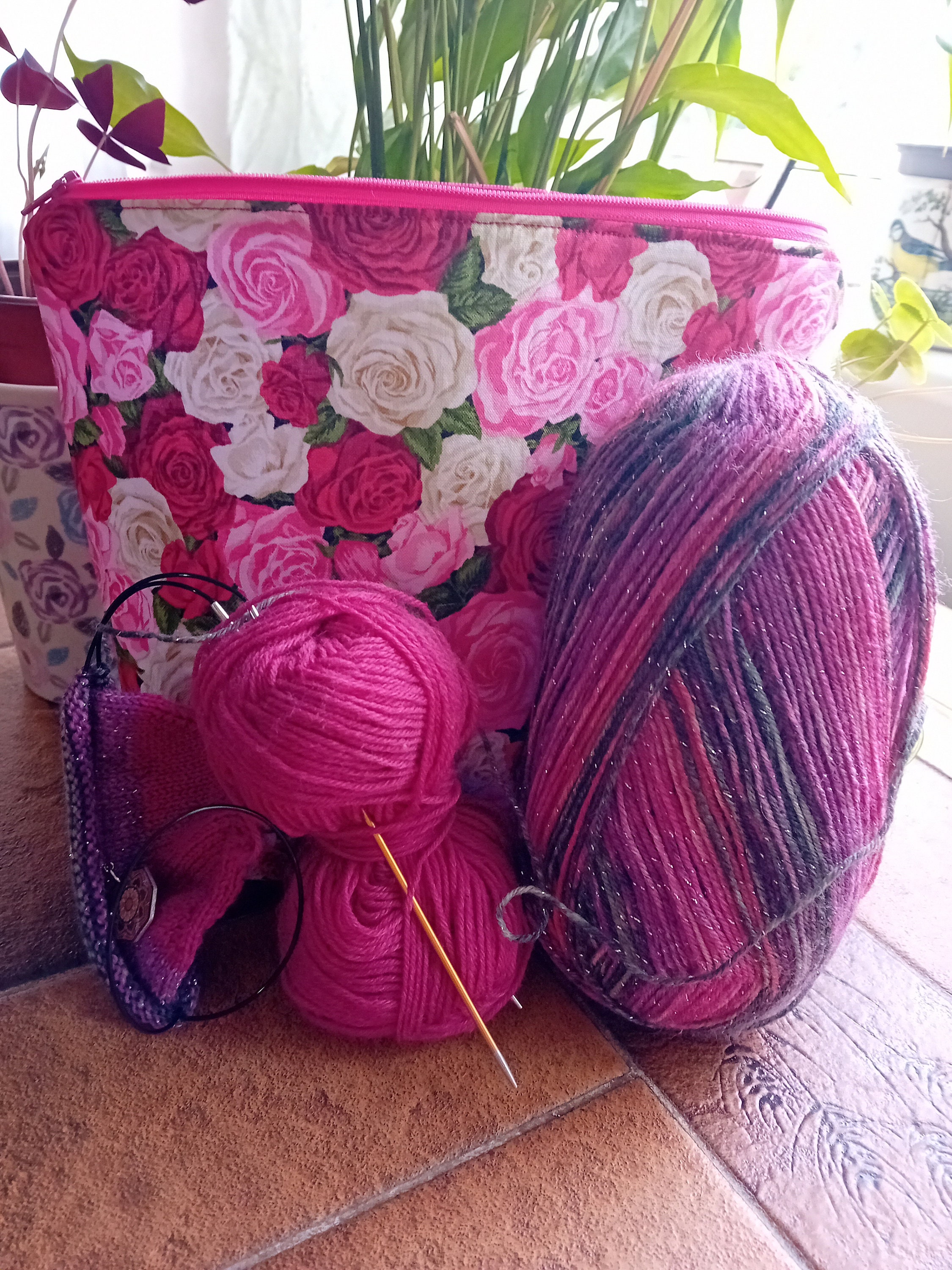 Small Cosmetic Bag in Fleur Rose