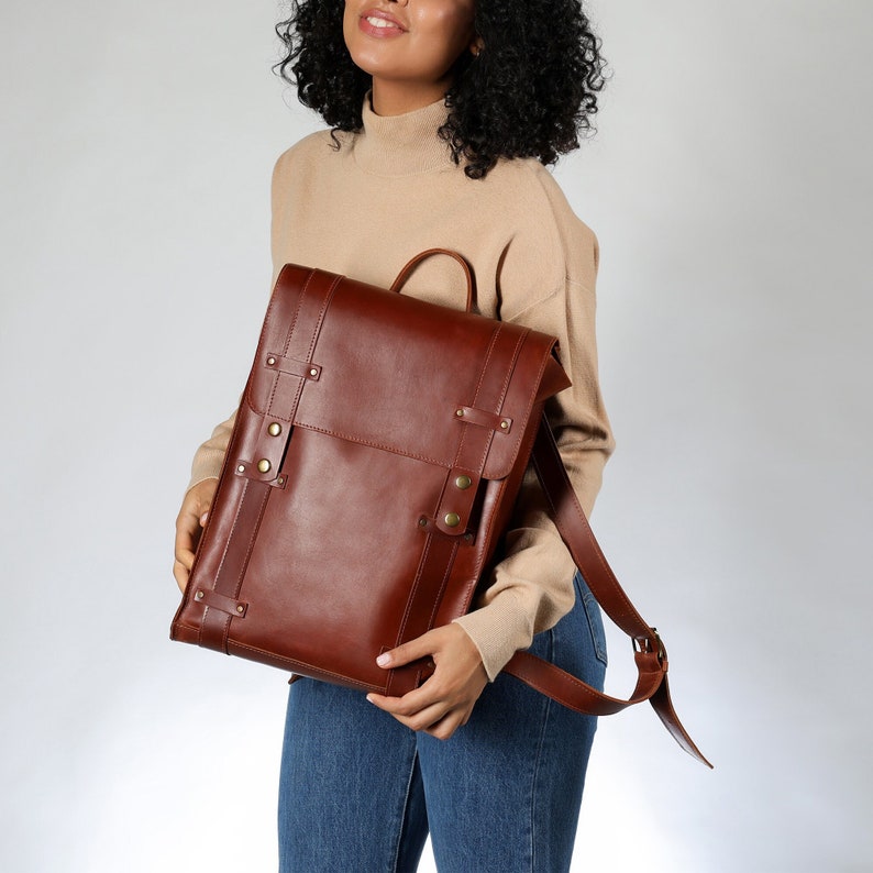 Unisex personalized backpack in leather