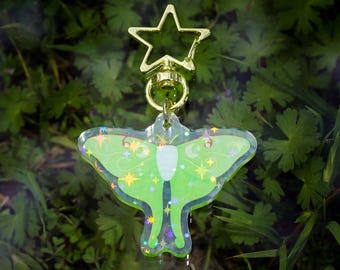 Llavero de polilla luna verde / Charm acrílico holográfico, cierre de estrella dorada, arte de insectos celestiales