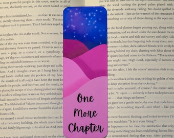 Marcapáginas "Un Capítulo Más" – Paisaje Nocturno Surrealista Brillante de 2x6