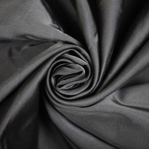 Polyesterstoff Schwarzer Stoff Silberner Stoff (140cm x 250cm Stück) Reststoff Abschnittsstoff Modestoff Kleidung Bastelbedarf
