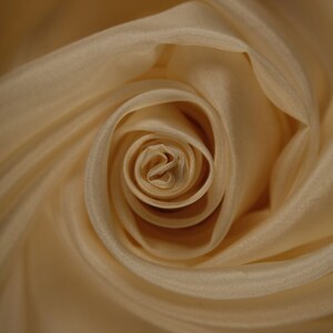Polyester Seidenmischung Futter Creme Stoff (Rest-65cmx130cm) Bekleidung Stoff Braut Stoff Mode Stoff Kleidung Bastelbedarf