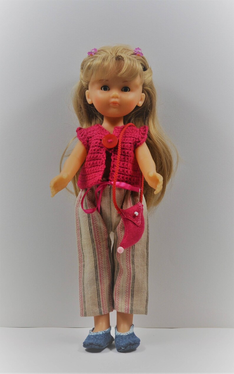 fuchsia sweater outfit