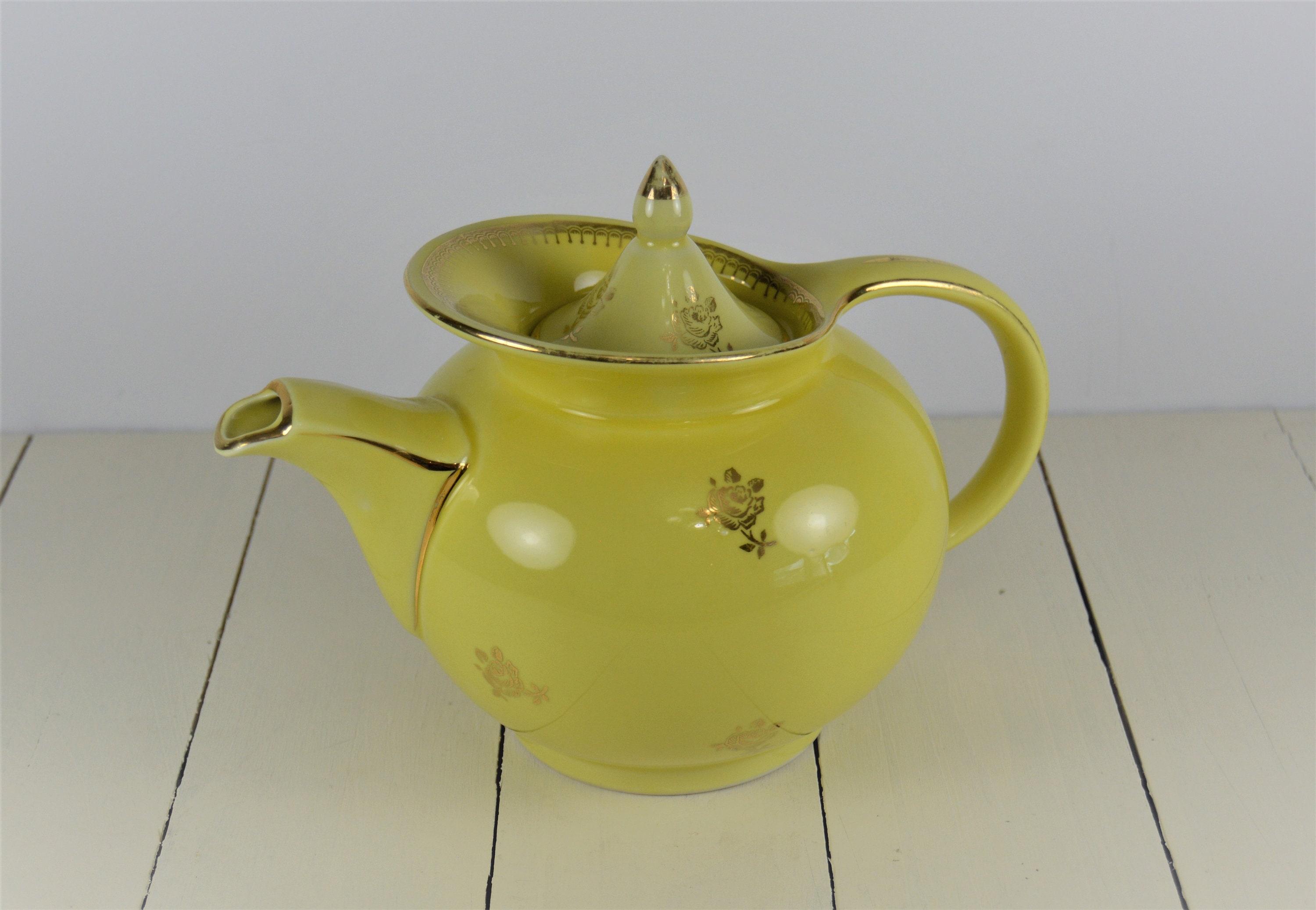 Hall Yellow WINDSHIELD 6 Cup Teapot With Gold Roses and Trim Etsy