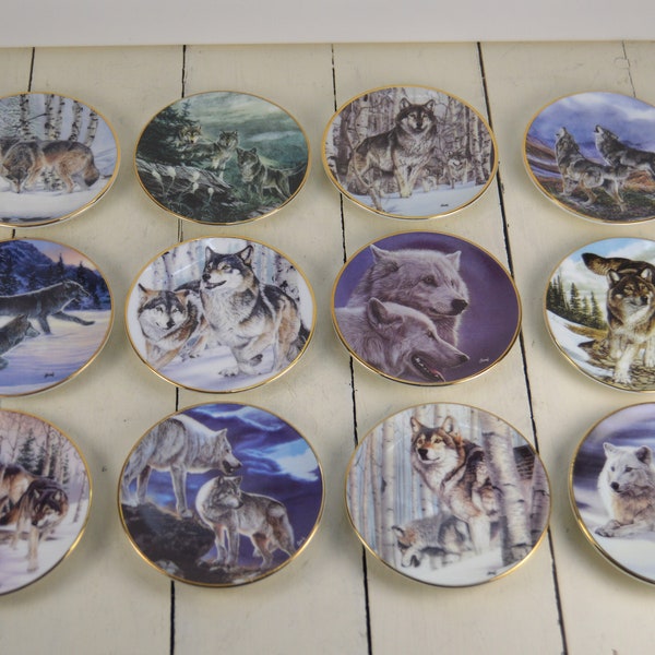 Set of 12 Hamilton YEAR of the WOLF 3.5" Mini Plates, Decorative Plates Wolf Graphics, Gold Rim, Mini Plate Collection