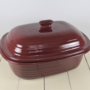 pampered chef casserole dish with lid
