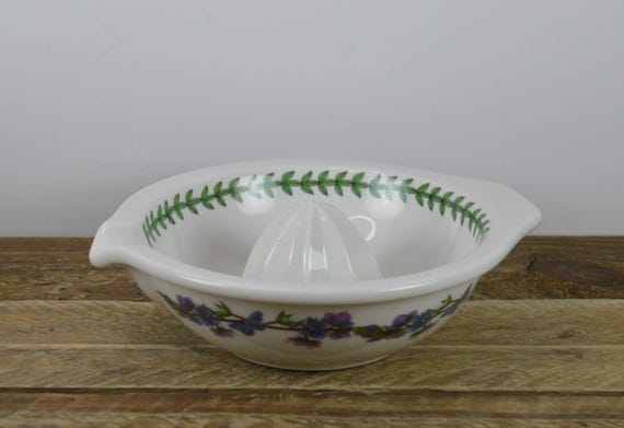 Portmeirion BOTANIC GARDEN Juicer Reamer, White with Green Laurel Blue Purple Flowers Butterfly, 7"